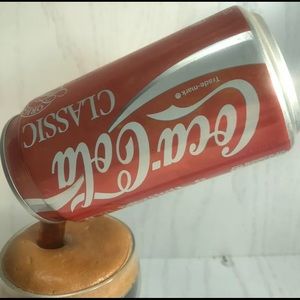 Vtg 1978 Aspen Frozen Moments Geoffrey
Rose Floating Coca-Cola Coke can